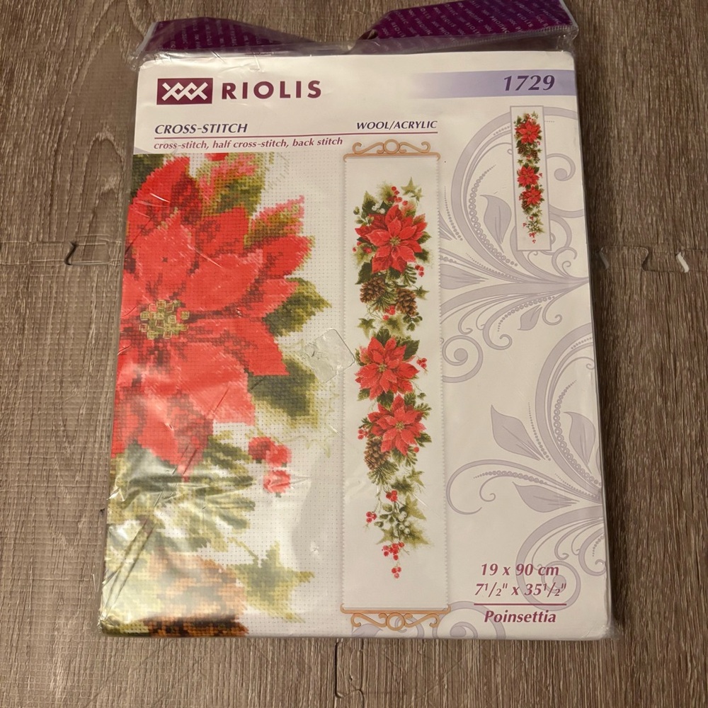 New RIOLIS 1729 Poinsettia Cross Stitch Kit Christmas Wall Hanging Zweigart 2017